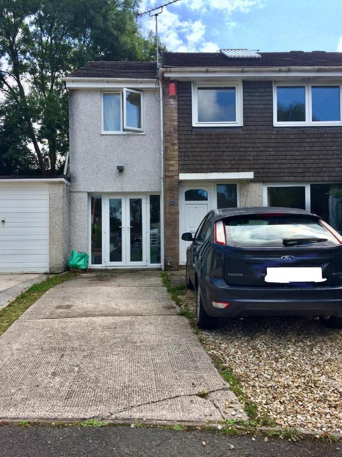 Whitchurch  Rowan Close מראה חיצוני תמונה
